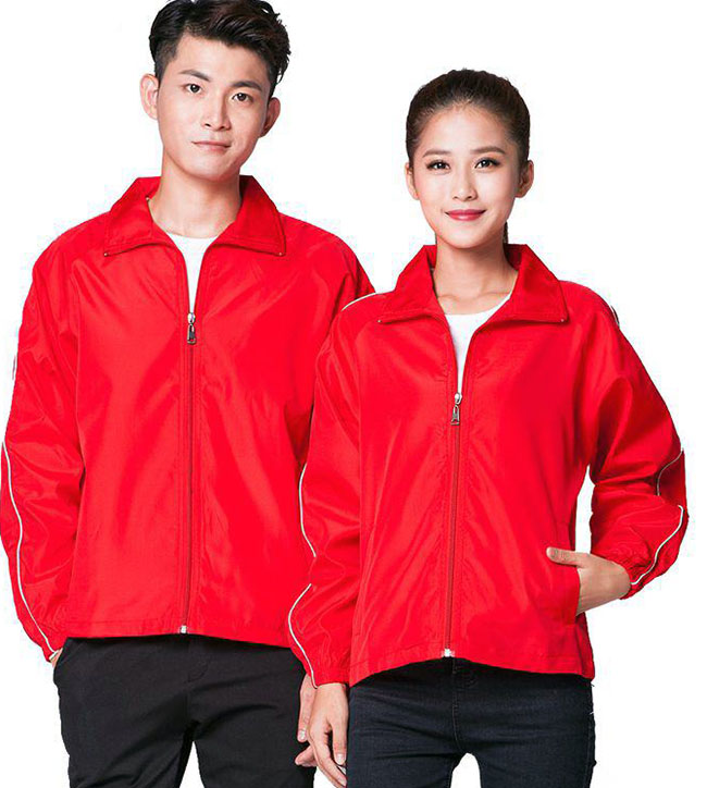 áo khoác gió đồng phục màu đỏ