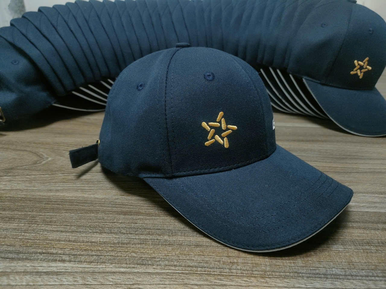 Mũ lưỡi trai golf công ty MB Life - Ảnh 4