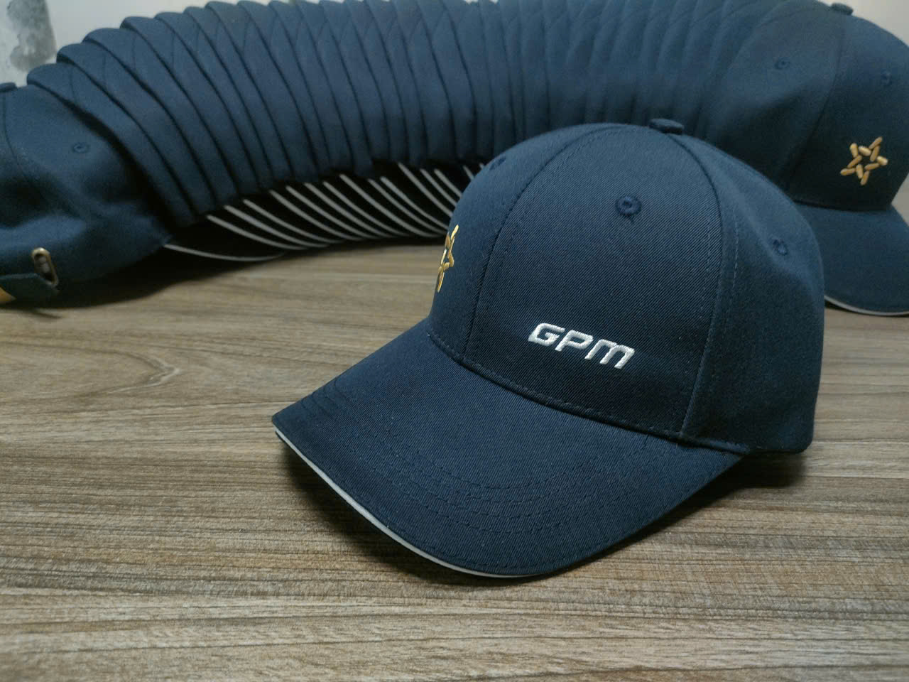 Mũ lưỡi trai golf công ty MB Life - Ảnh 6
